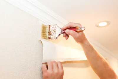 Pose de papier peint à l'Arbresle — revêtements muraux et toiles de verre